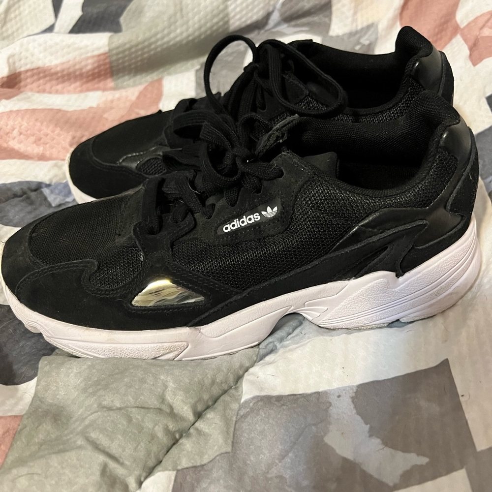 Adidas - Picture 3 of 6